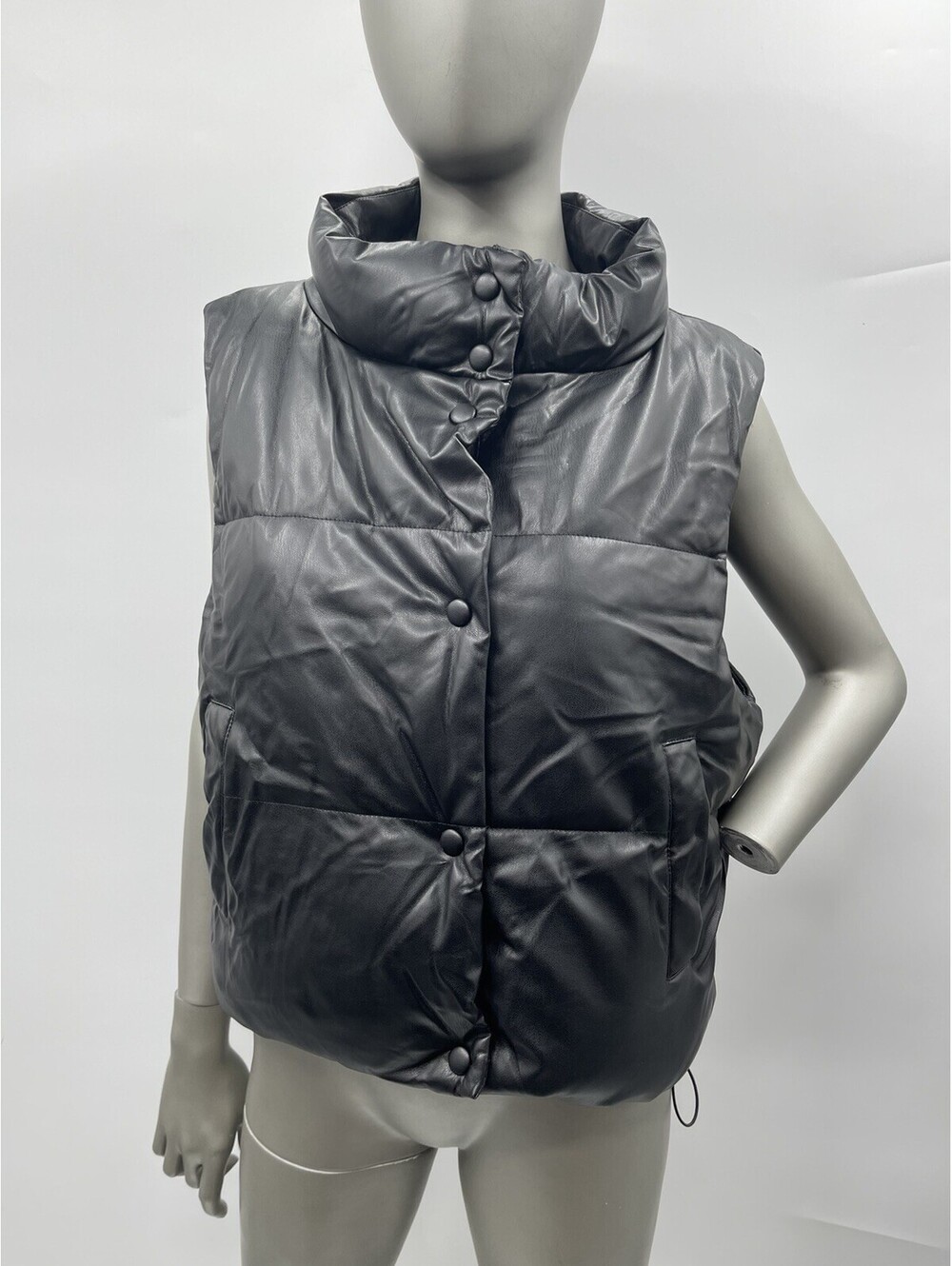 NWT Women’s Love Tree Full Zip Faux Leather Puffer Black Vest Size L